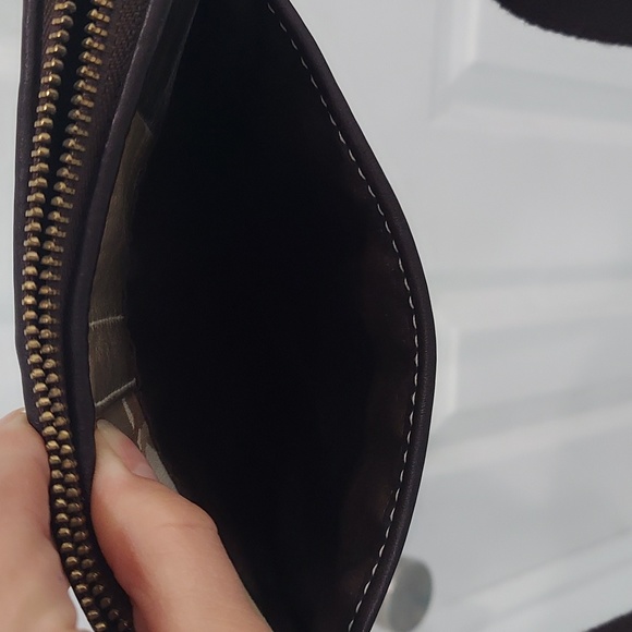 Mint Condition Coach Crossbody Bag - Picture 7 of 8